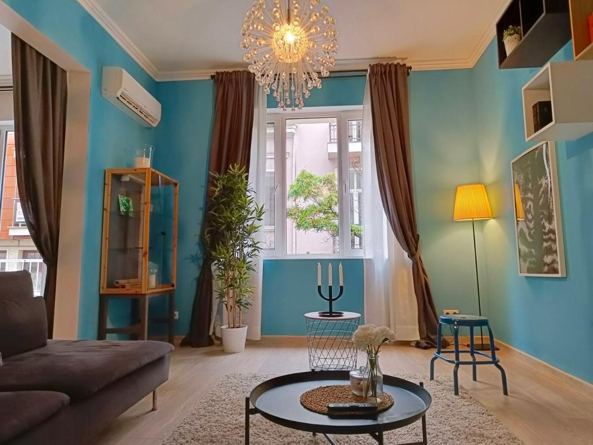 Newly Refurbished Apartment In The City Center София Экстерьер фото