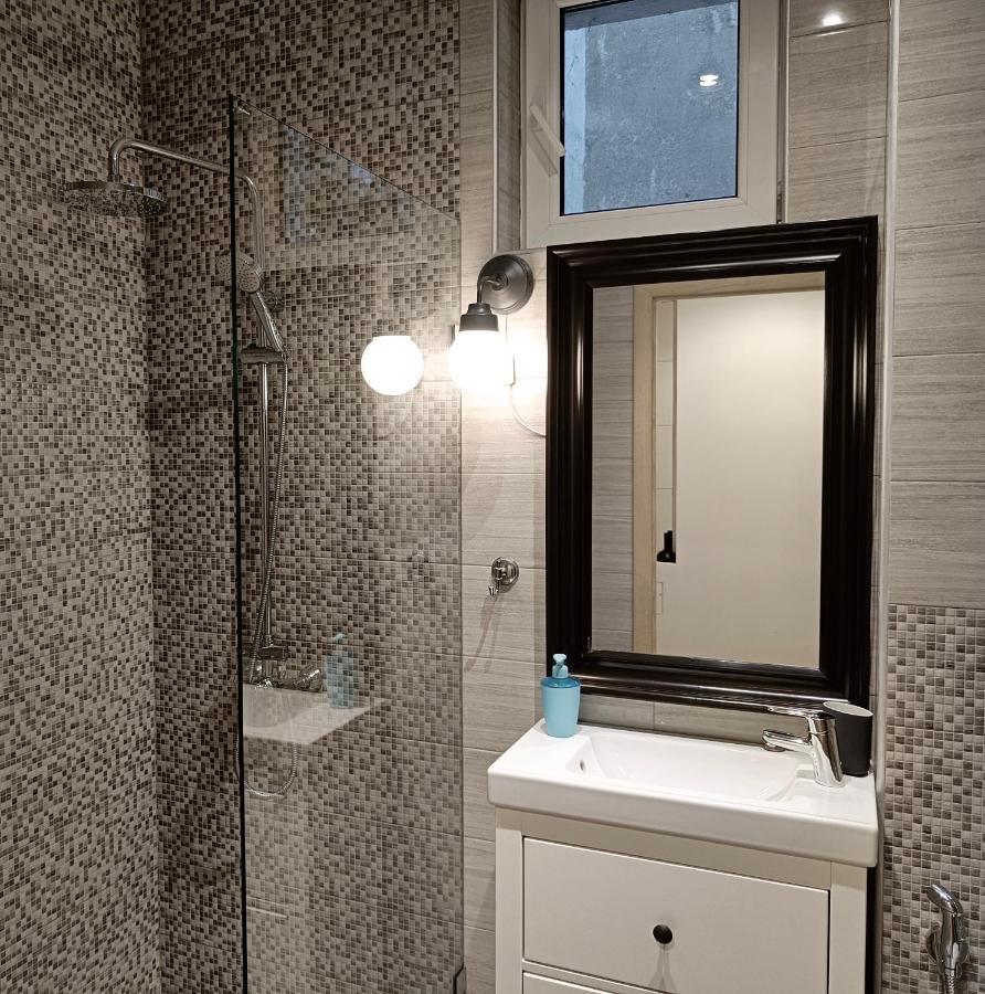 Newly Refurbished Apartment In The City Center София Экстерьер фото