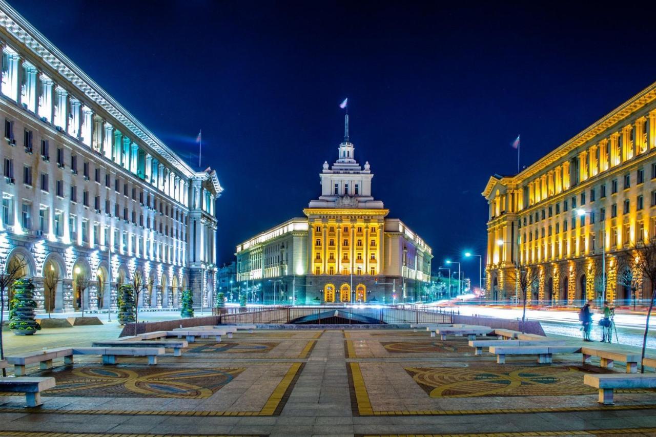 Newly Refurbished Apartment In The City Center София Экстерьер фото