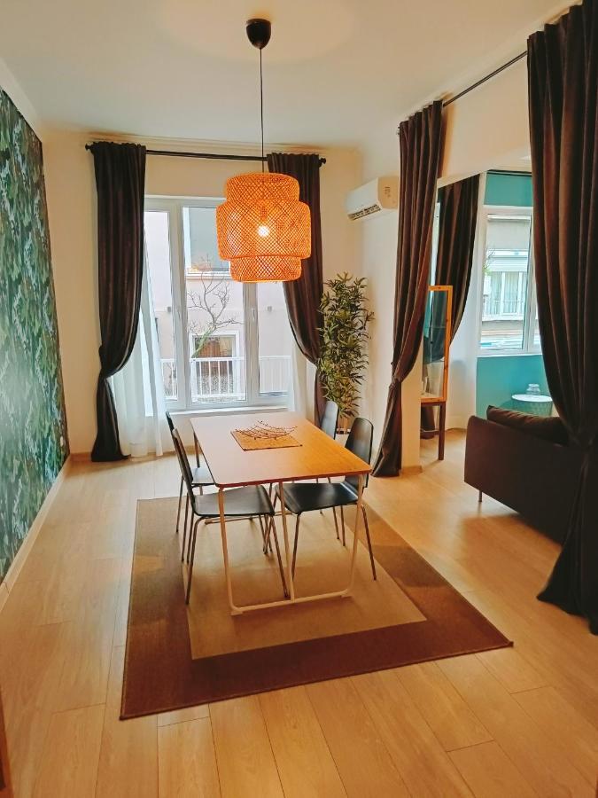 Newly Refurbished Apartment In The City Center София Экстерьер фото