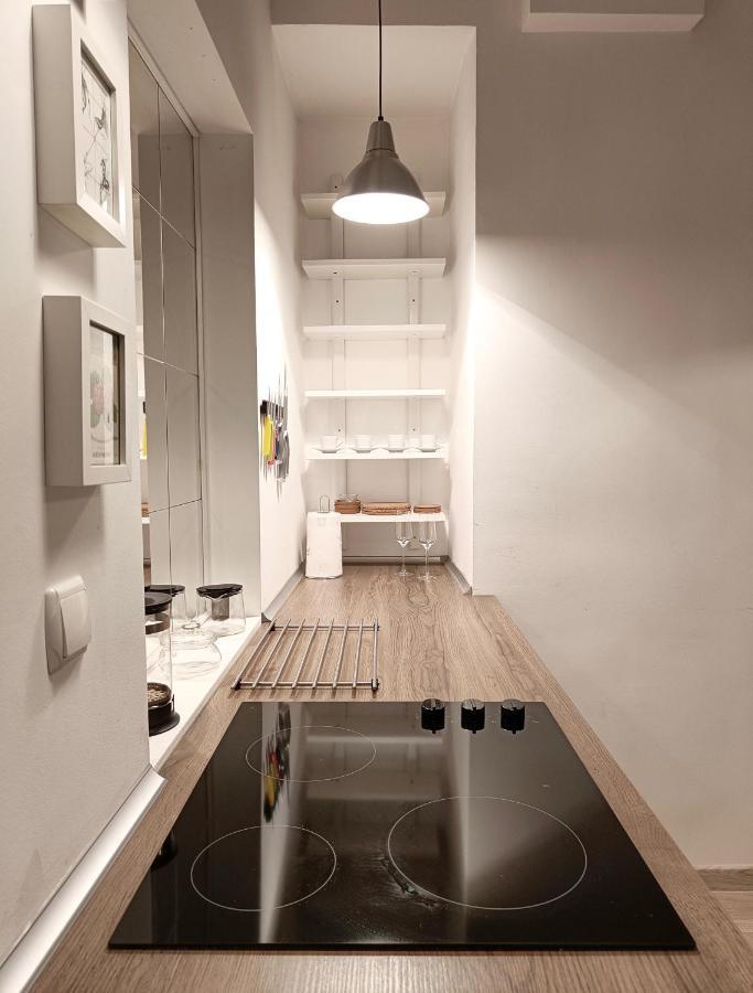 Newly Refurbished Apartment In The City Center София Экстерьер фото